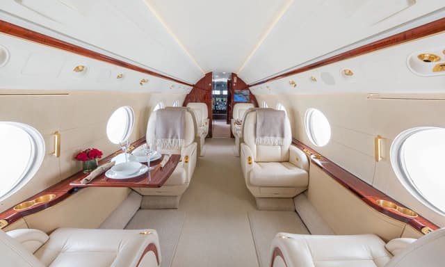 Gulfstream G550 N35GR photo 3