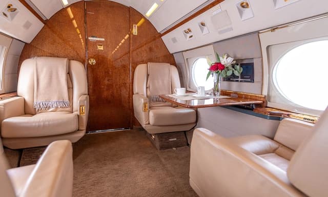 Gulfstream IV-SP N1979L photo 3