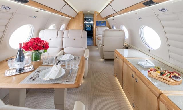 Gulfstream G650 N221DG photo 5