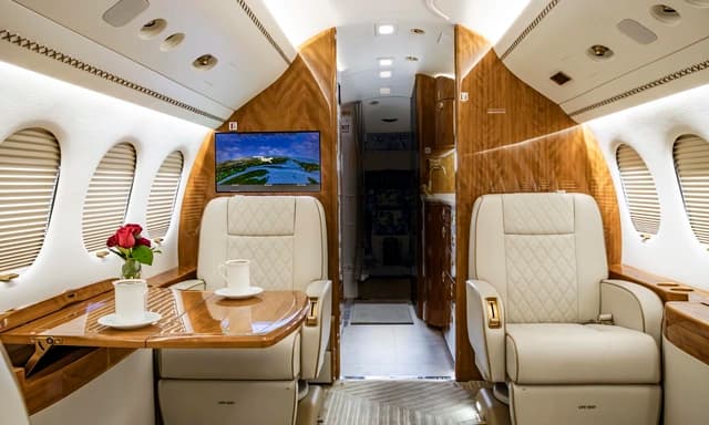 Falcon 7X N4CE photo 3