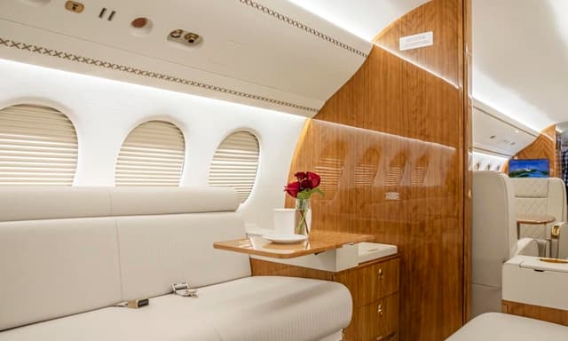 Falcon 7X N4CE photo 6