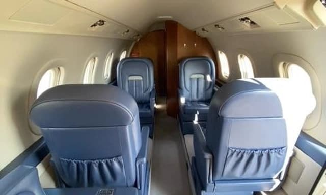 Learjet 55C N143LJ photo 3