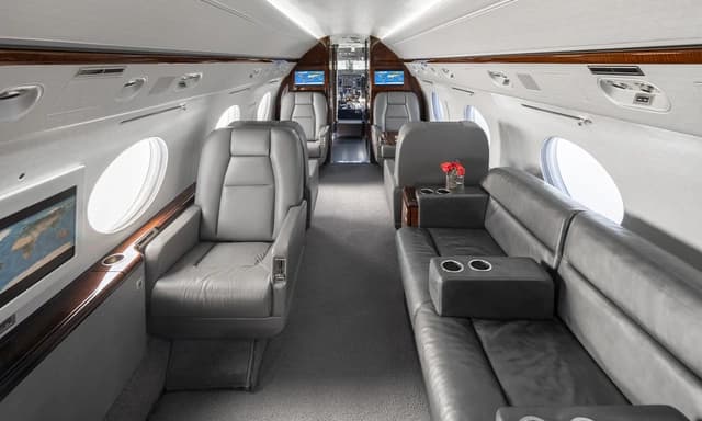 Gulfstream IV-SP N442WW photo 3