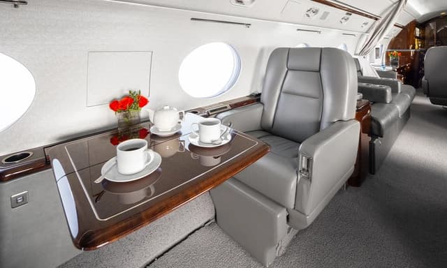 Gulfstream IV-SP N442WW photo 5
