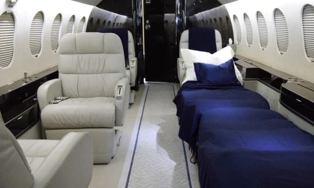 Falcon 900EX N513HS photo 3