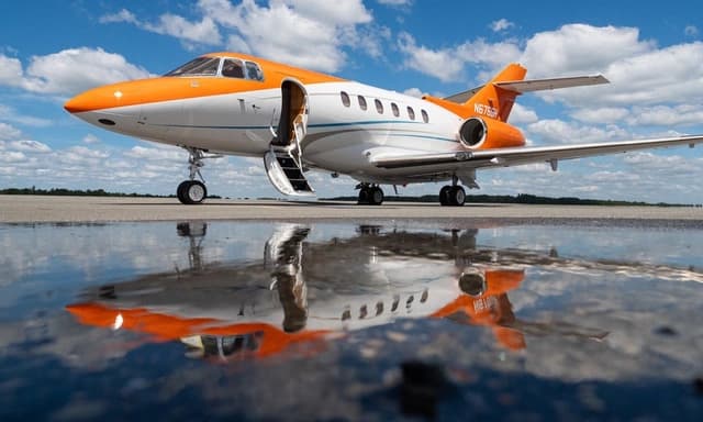 Hawker 800XP N676GH