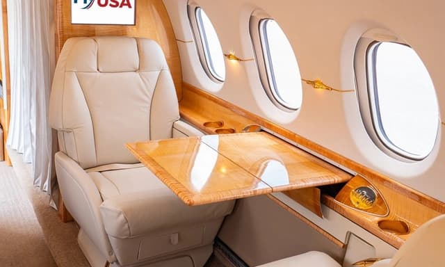 Hawker 800XP N676GH photo 6