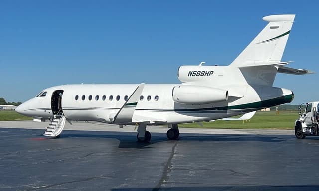 Falcon 900LX N588HP
