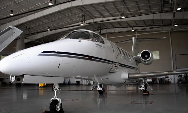 Embraer Phenom 300 N910XS