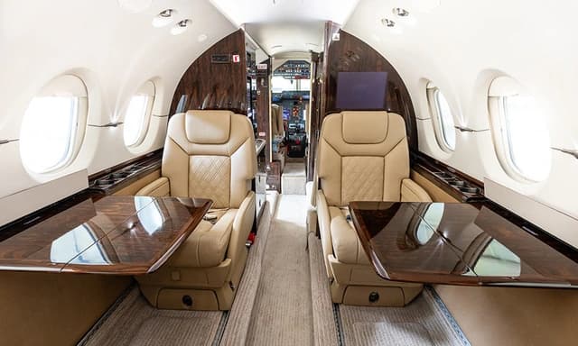 Hawker 900XP N17RM photo 3
