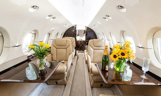 Hawker 900XP N17RM photo 4