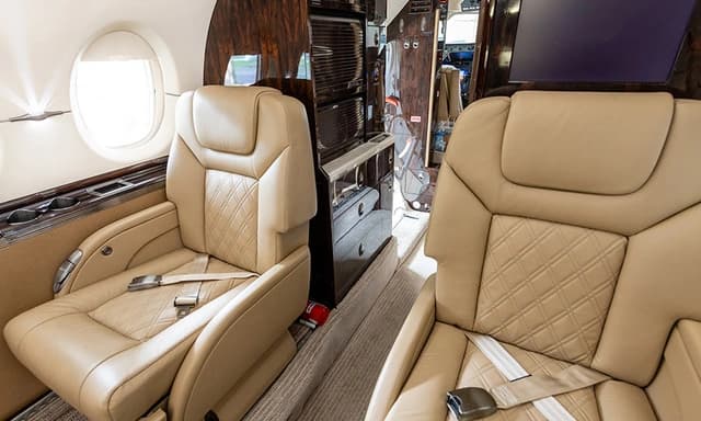 Hawker 900XP N17RM photo 6