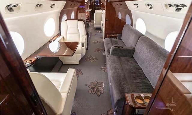 Gulfstream G550 N961JF photo 6