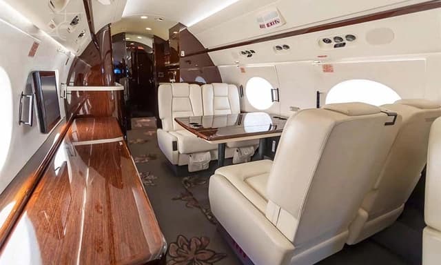 Gulfstream G550 N961JF photo 4