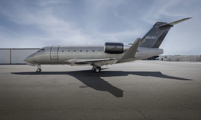 Challenger 604 N618JJ