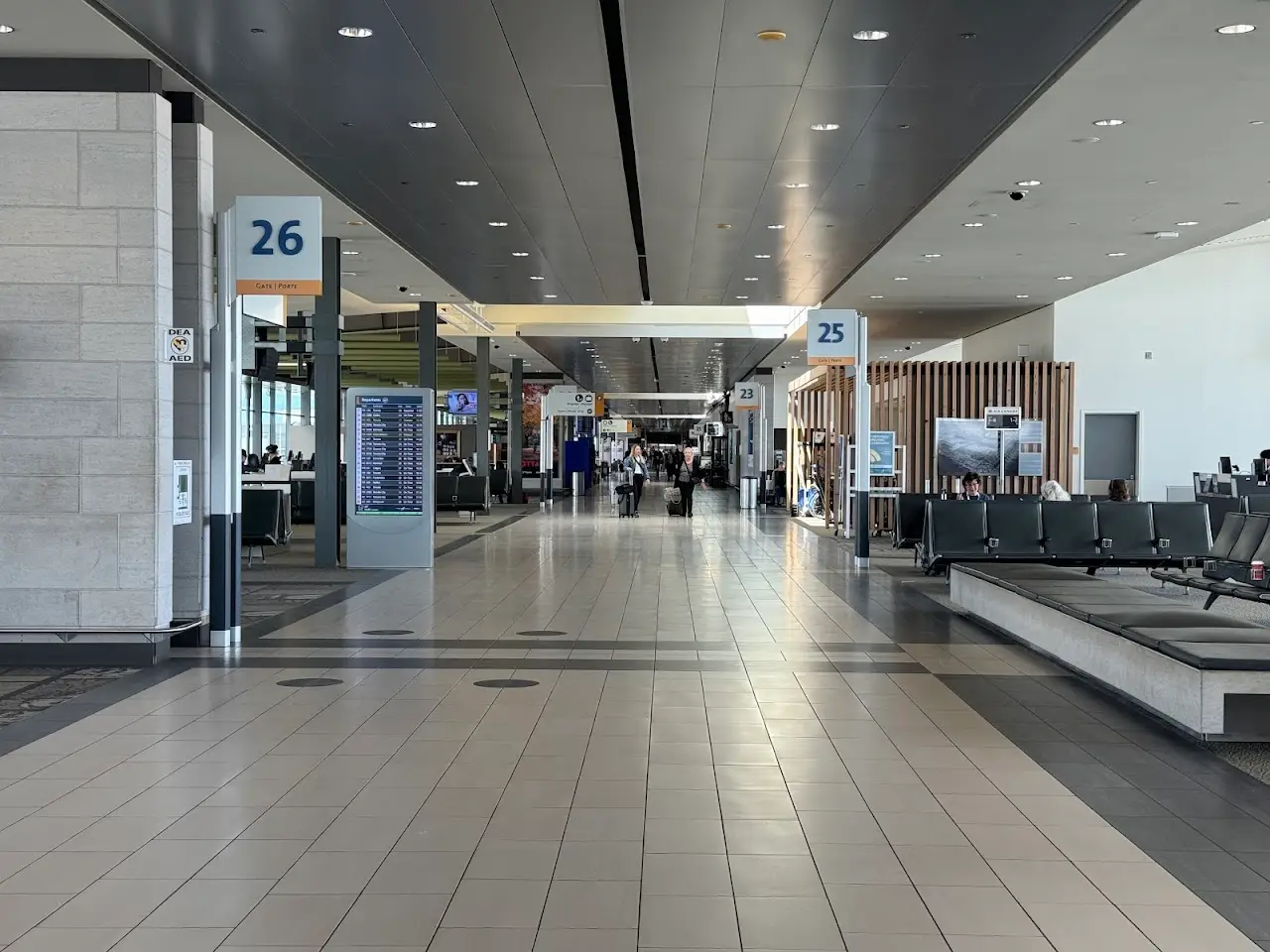 Ottawa Macdonald-Cartier International Airport (YOW), photo 2