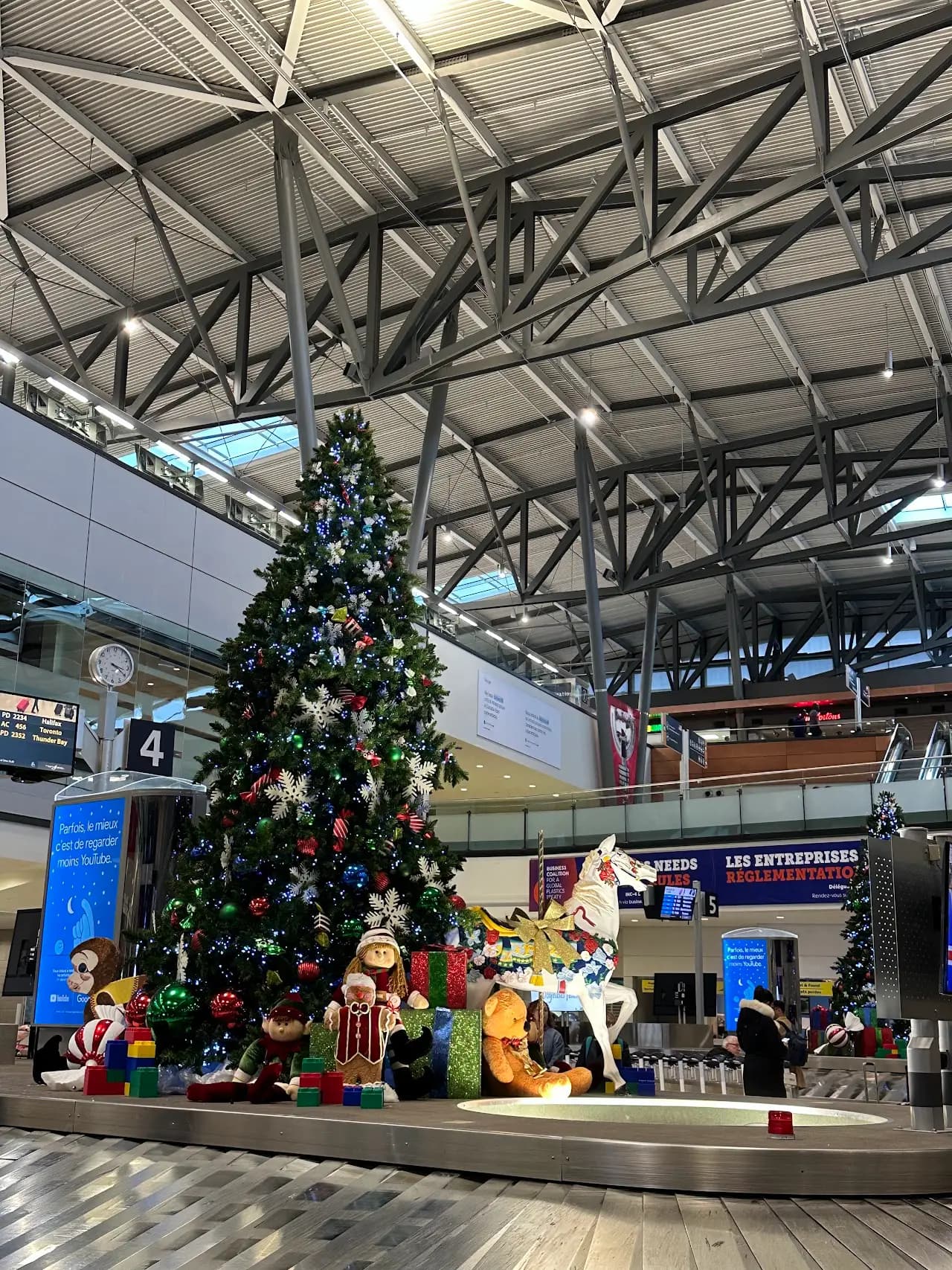 Ottawa Macdonald-Cartier International Airport (YOW), photo 4