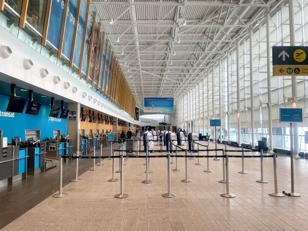 Quebec Jean Lesage International Airport (YQB), photo 2