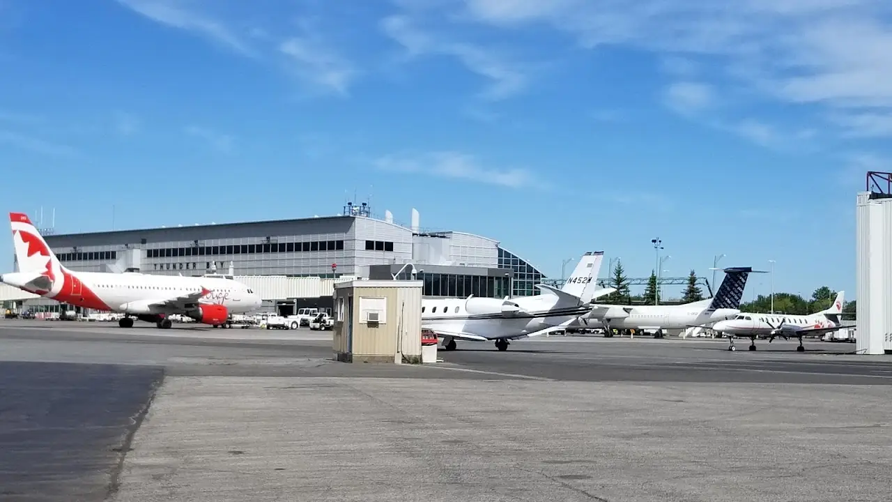 Thunder Bay International Airport (YQT), photo 4