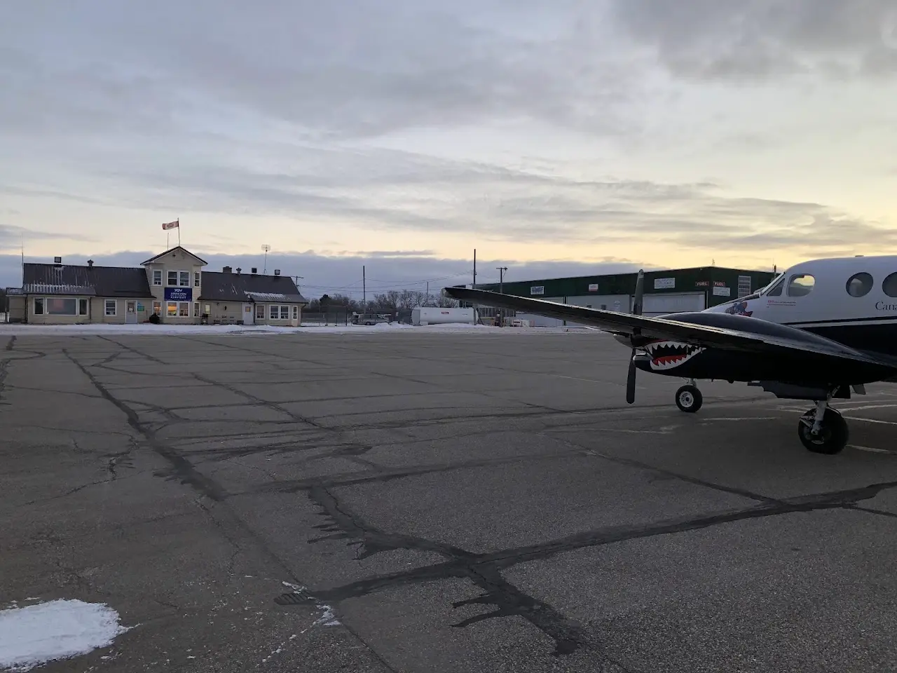 Yorkton Municipal Airport (YQV), photo 3