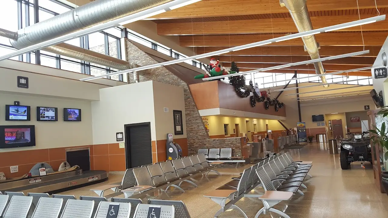 Red Lake Airport (YRL), photo 3
