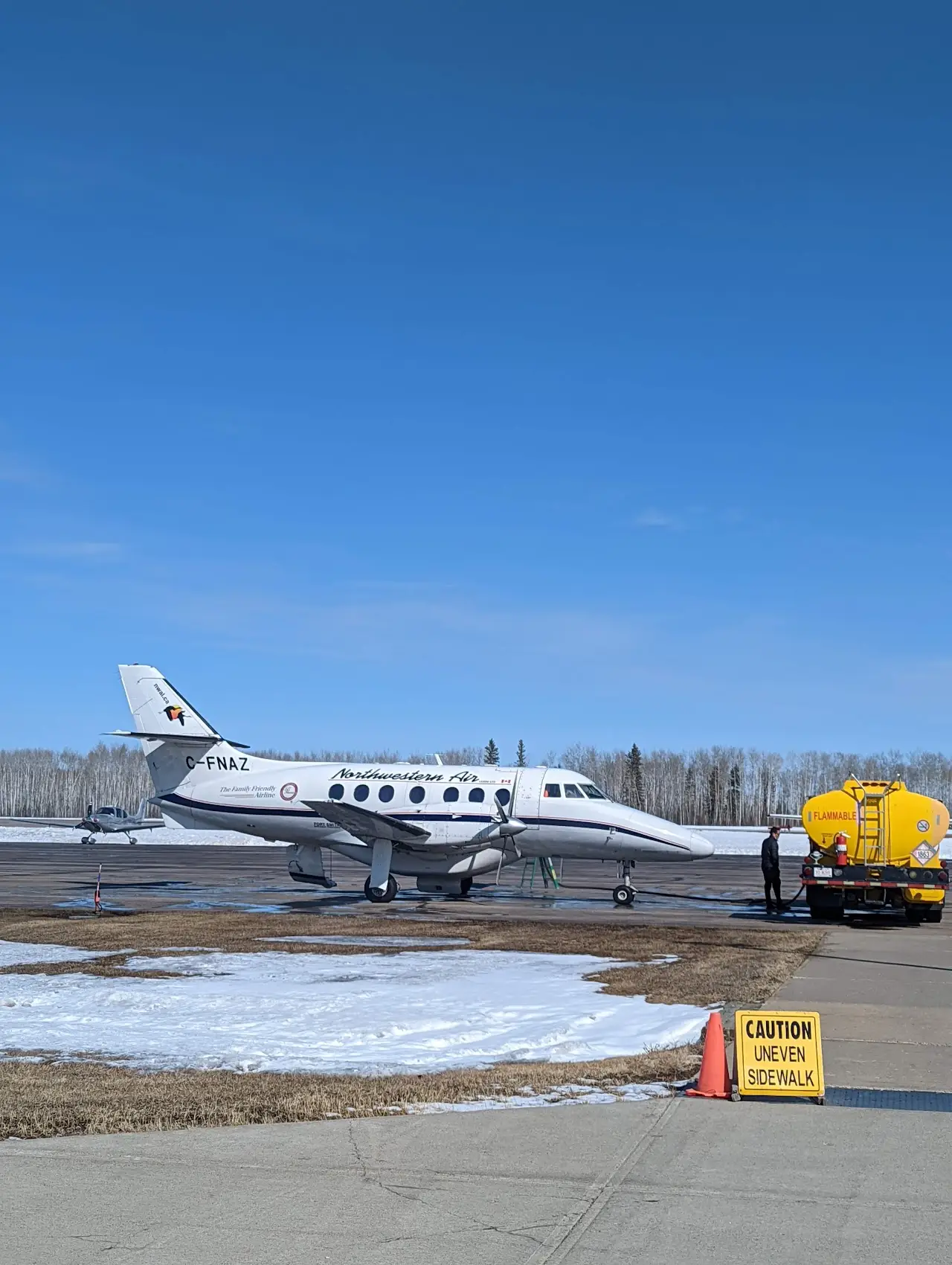 Fort Smith Airport (YSM), photo 4