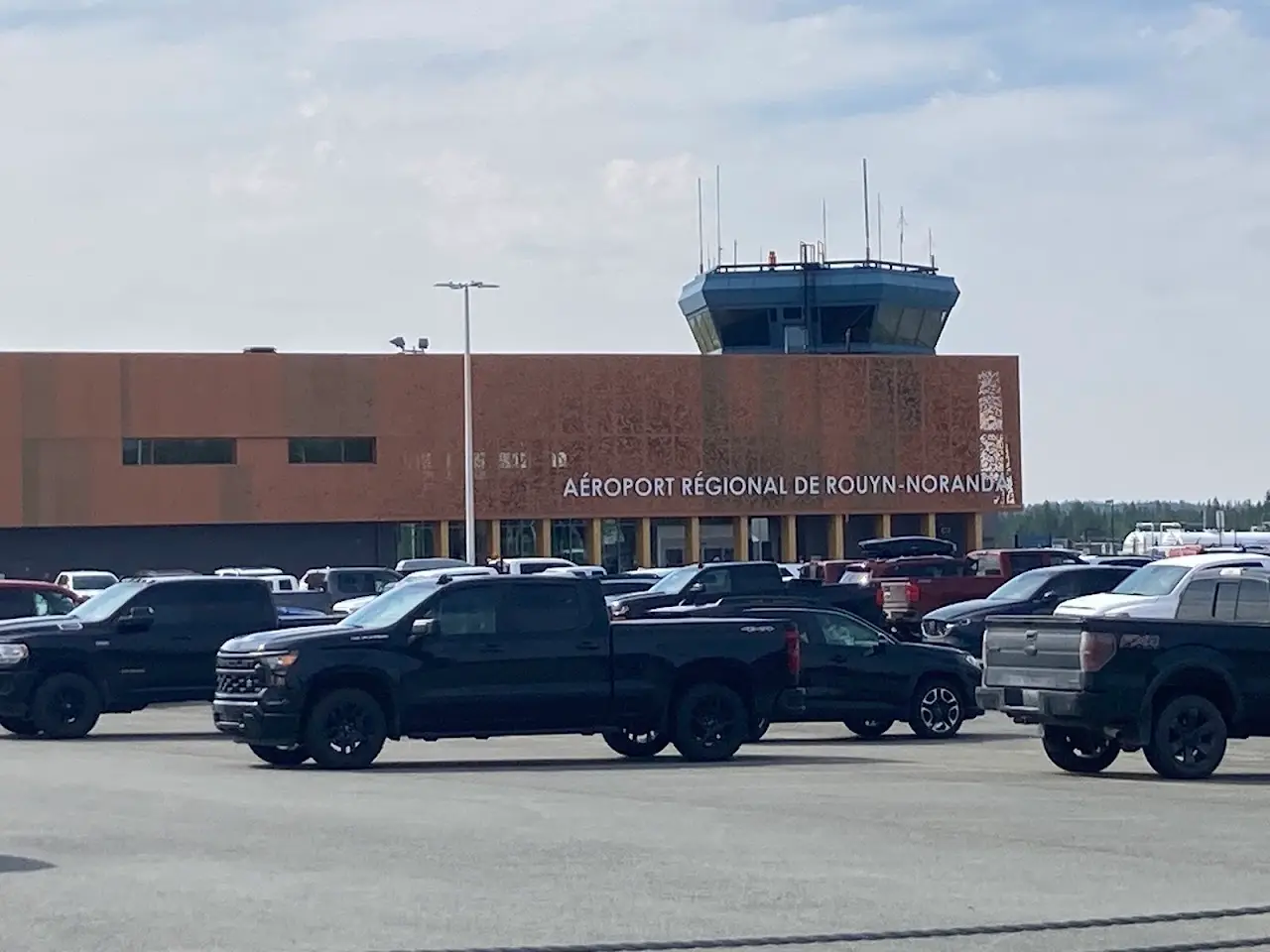 Rouyn Noranda Airport (YUY), photo 4