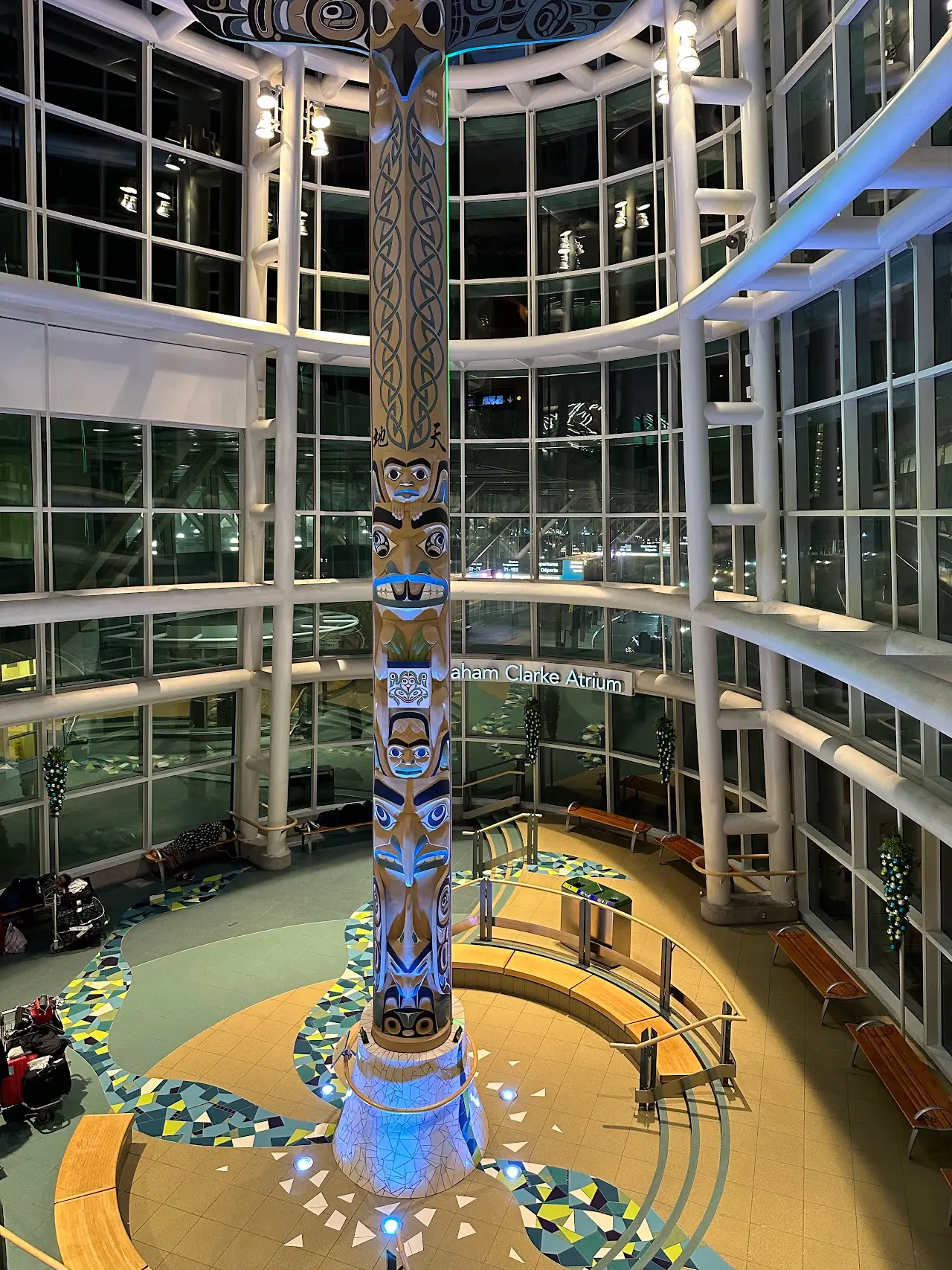Vancouver International Airport (YVR), photo 3