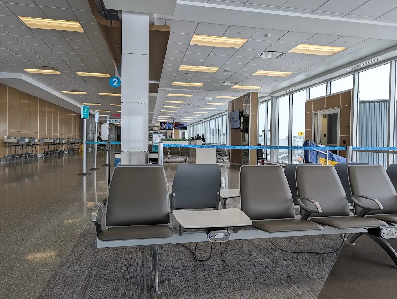 Saskatoon John G. Diefenbaker International Airport (YXE), photo 4