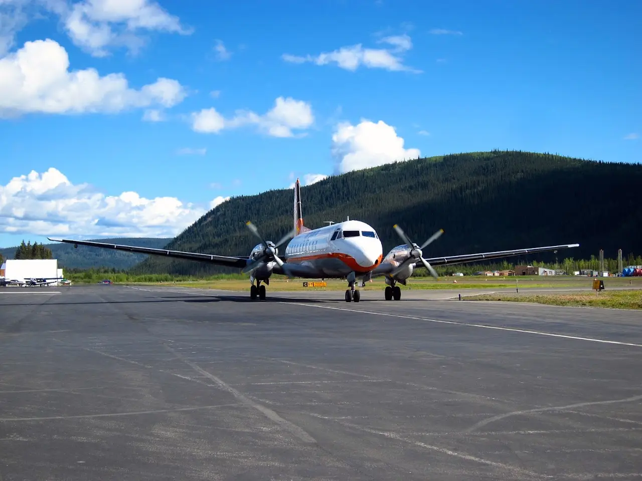 Whitehorse / Erik Nielsen International Airport (YXY), photo 3