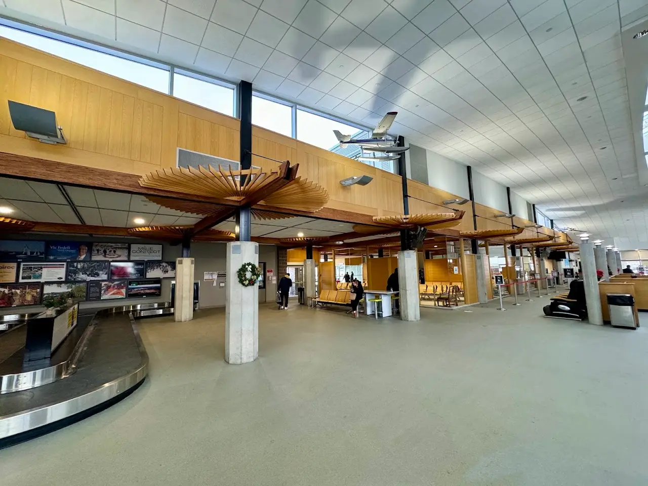North Bay Jack Garland Airport (YYB), photo 2