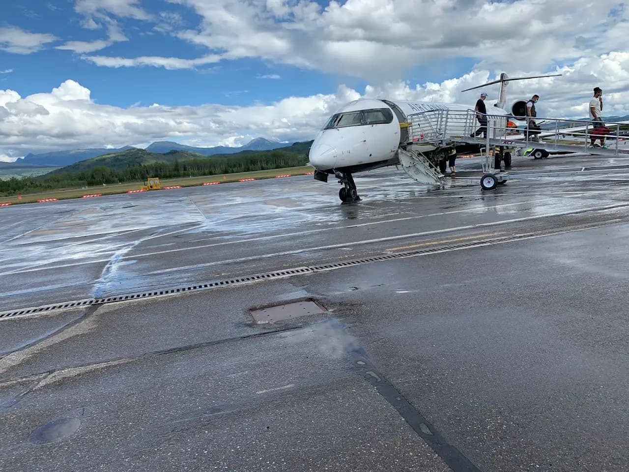 Smithers Airport (YYD), photo 3