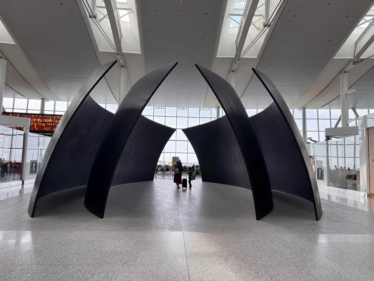 Toronto Pearson International Airport (YYZ), photo 3