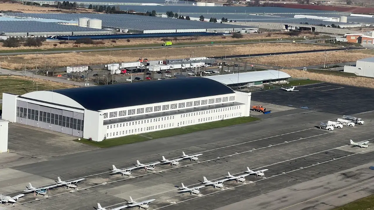 Boundary Bay Airport (YDT), photo 4