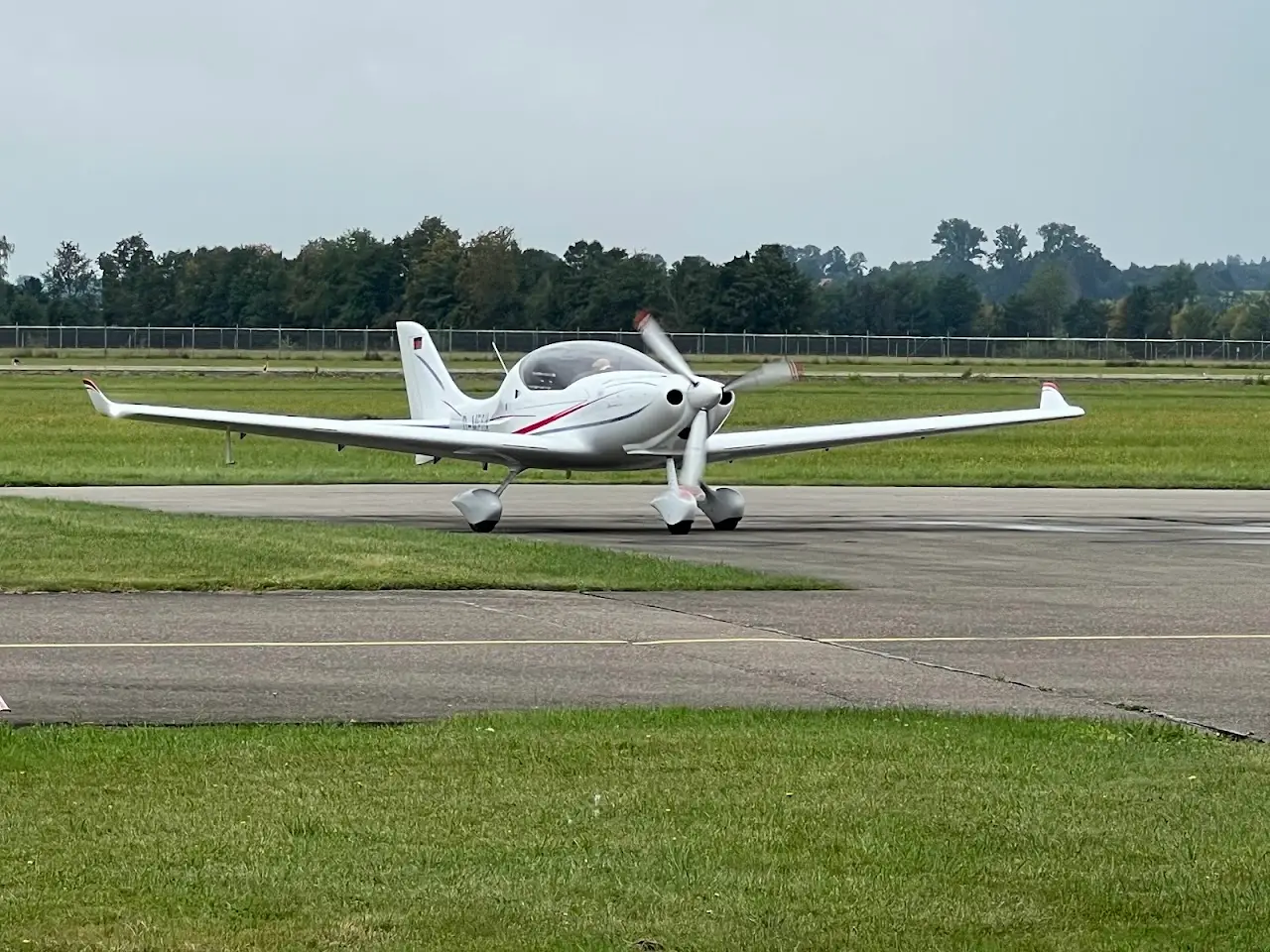 Mengen-Hohentengen Airfield (EDTM), photo 2