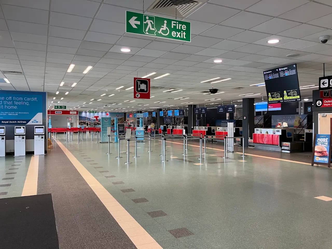 Cardiff International Airport (CWL), photo 2