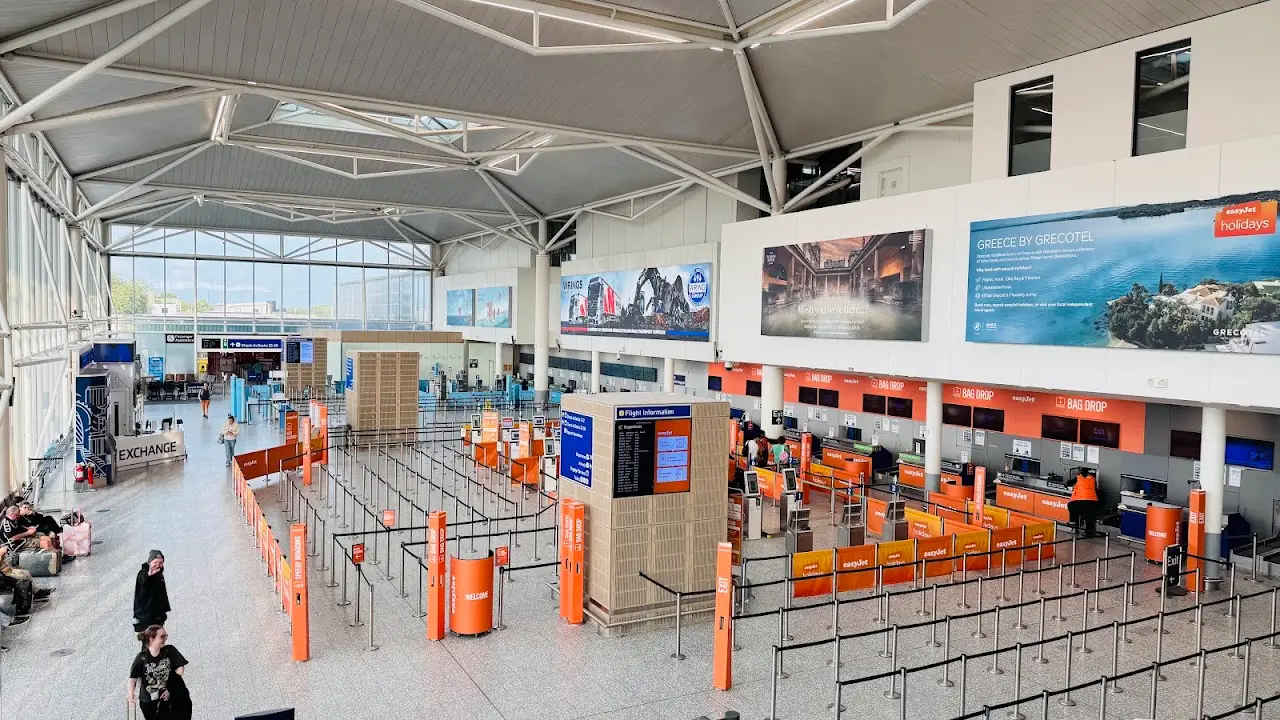 Bristol Airport (BRS), photo 2