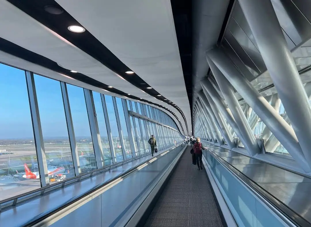 London Gatwick Airport (LGW), photo 2