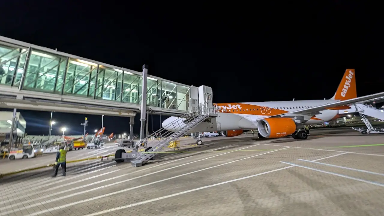 London Gatwick Airport (LGW), photo 4