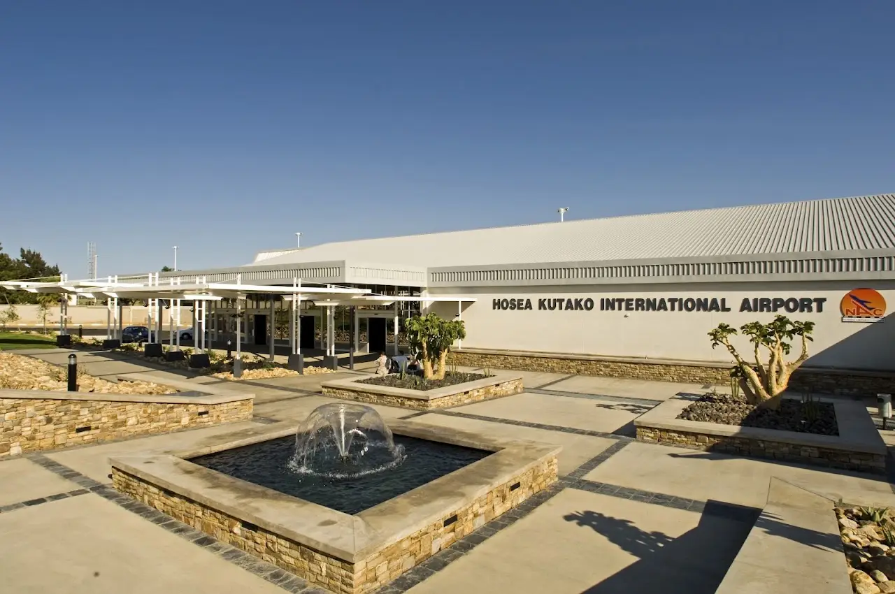 Hosea Kutako International Airport (WDH), photo 4