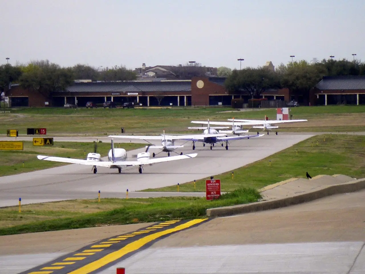 Addison Airport (ADS), photo 2