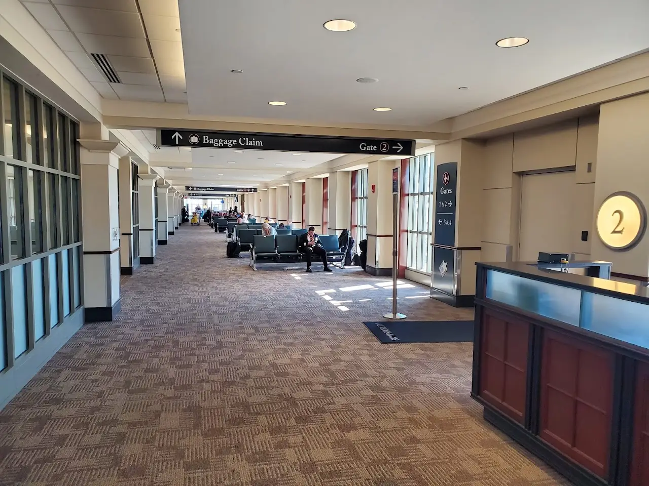 Alexandria International Airport (AEX), photo 2