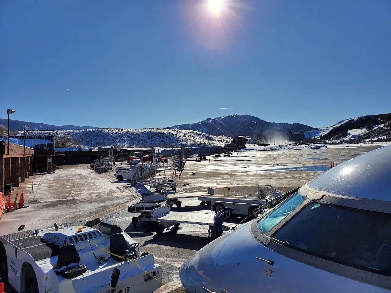 Aspen-Pitkin County Airport (Sardy Field) (ASE), photo 2