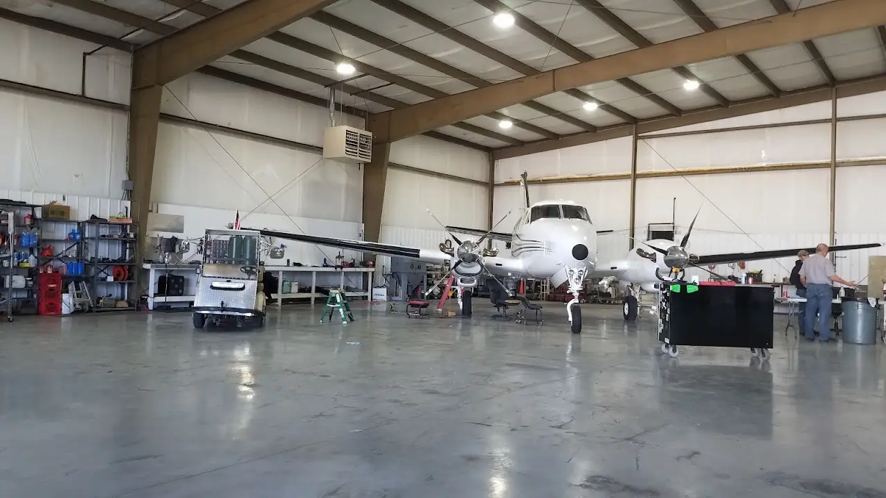 Springdale Municipal Airport (SPZ), photo 2