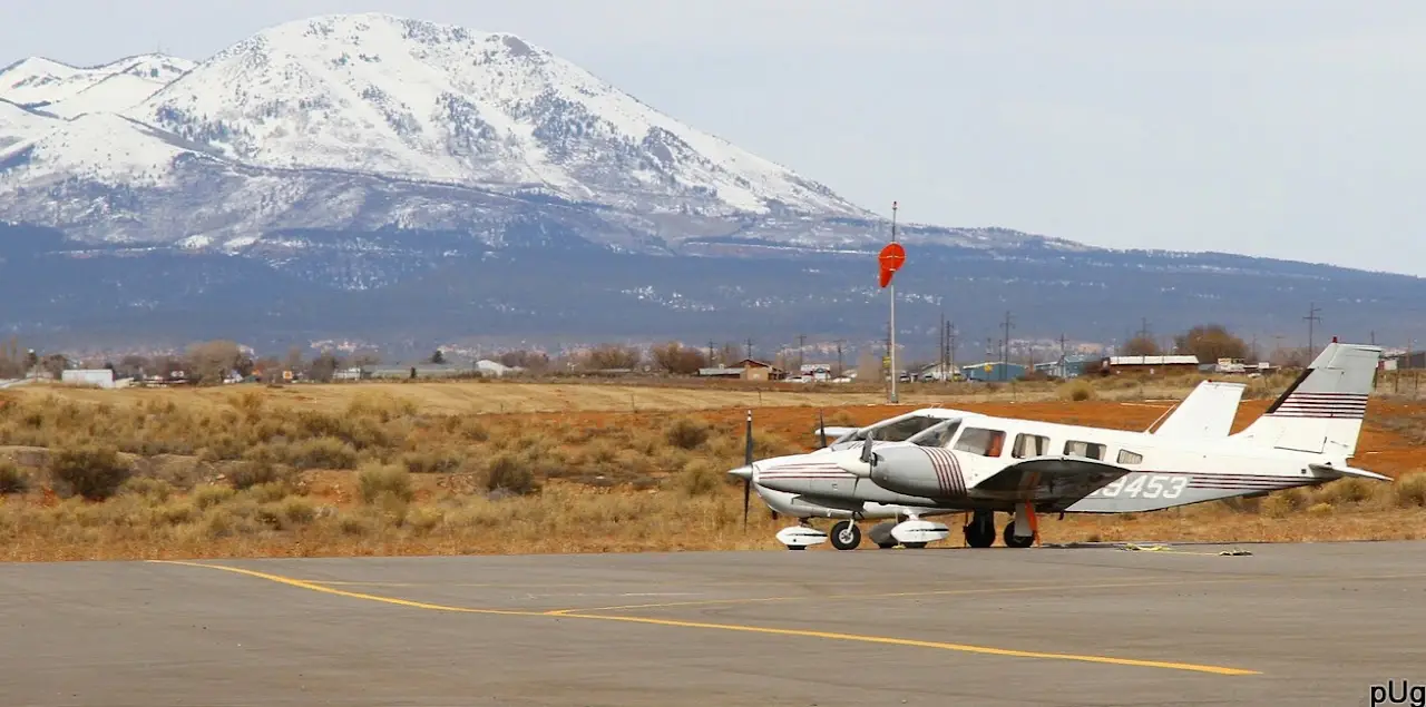 Blanding Municipal Airport (BDG), photo 3