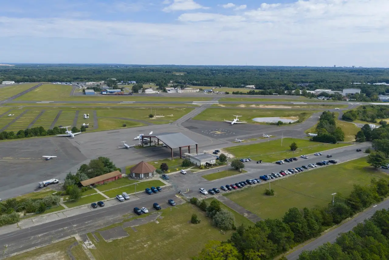 Monmouth Executive Airport (BLM), photo 2