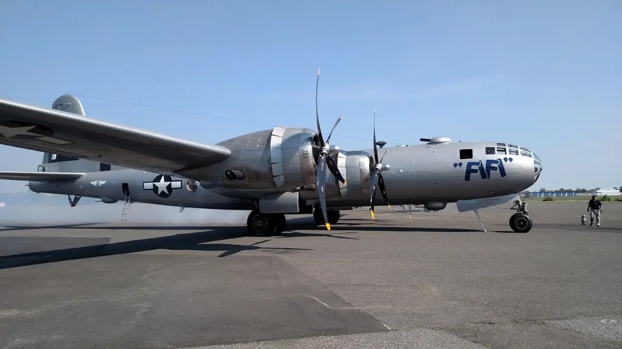 Monmouth Executive Airport (BLM), photo 4