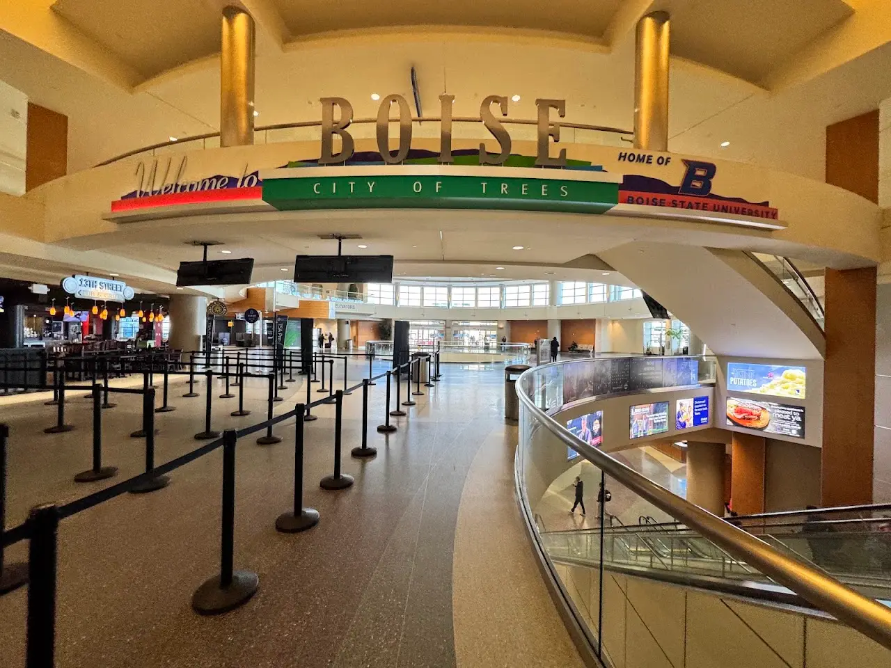 Boise Air Terminal/Gowen Field (BOI), photo 2