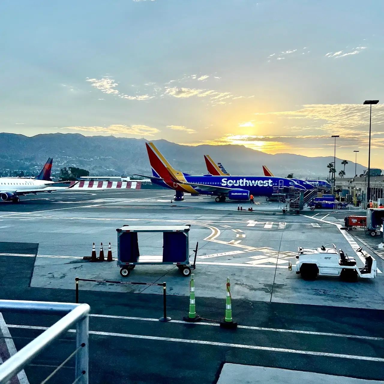 Hollywood Burbank Airport (BUR), photo 2