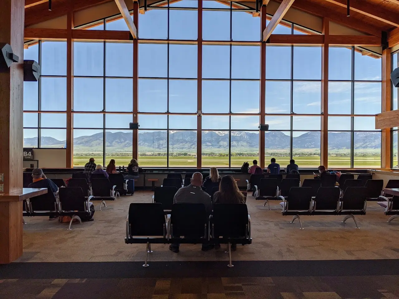 Bozeman Yellowstone International Airport (BZN), photo 2